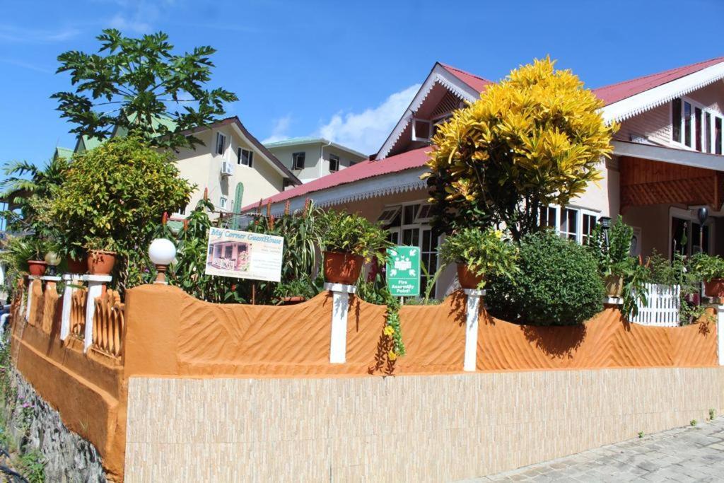 My Corner Guest House Victoria Exterior photo